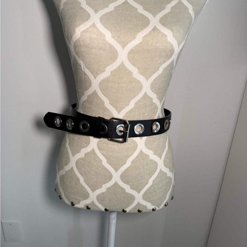 Black Grommet Belt